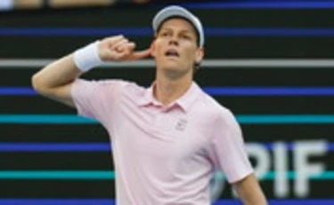 Jannik Sinner mette mano all'orecchio? Paolo Bertolucci sbotta: "Come osi!"