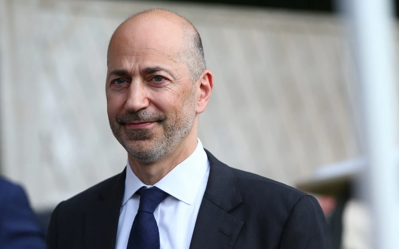 Milan, crolla il marchio dei rossoneri: ricavi commerciali, mancano 30 milioni di euro