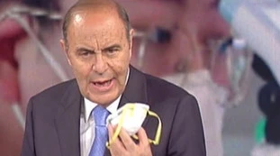 Dpcm, Bruno Vespa: "L'Italia si è scoperta federalista". Chi governa, Conte o le regioni?