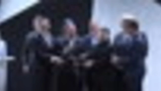 Zelensky e Pistorius alla Quantum Systems: ecco nuovo drone d'attacco