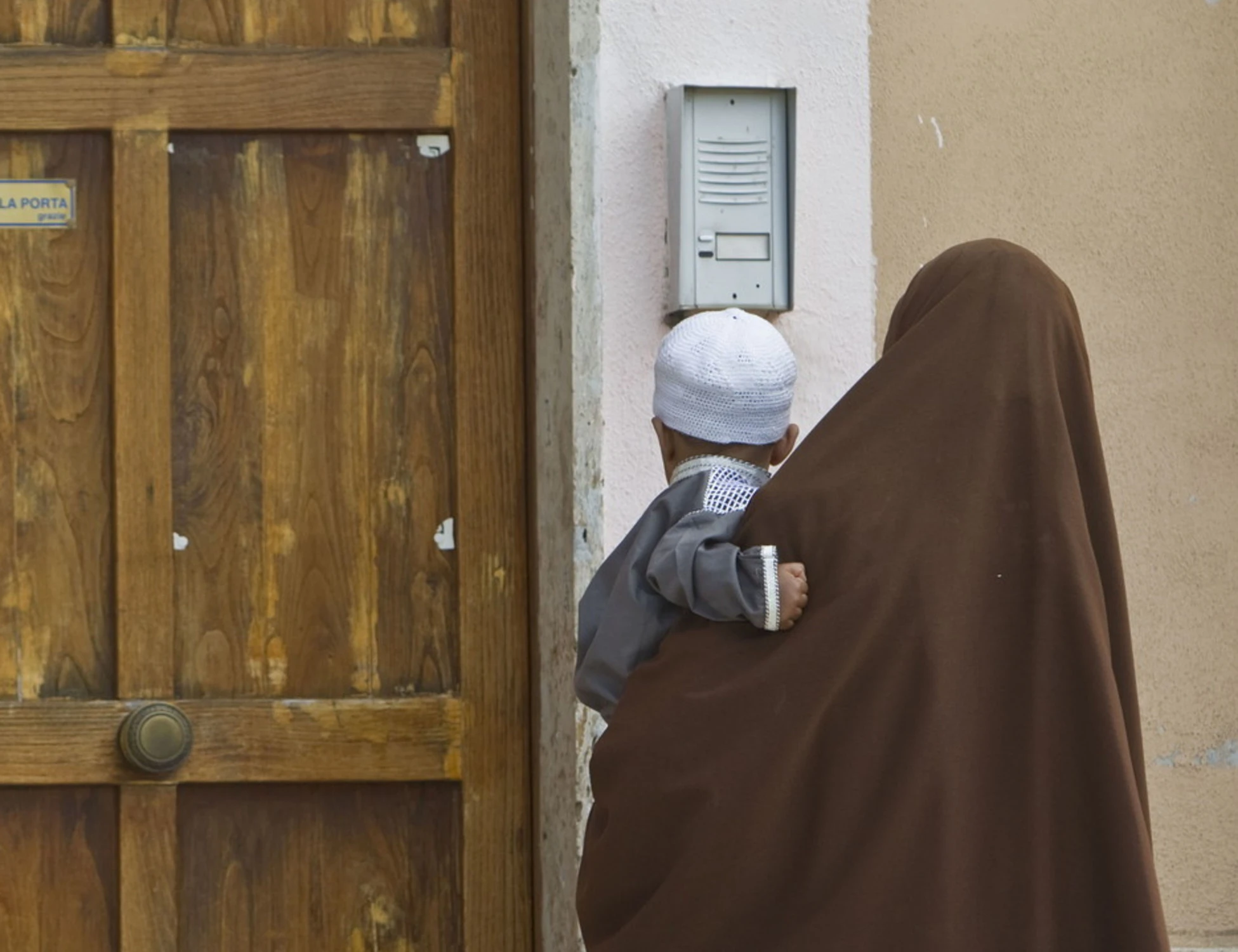 Cadoneghe, la marocchina non sa l'italiano: cosa risponde alla domanda "Come sta?"
