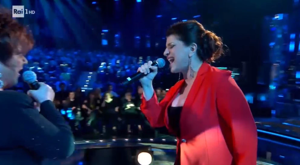 Ora o mai più, Amadeus suda freddo. Rissa in diretta tra Orietta Berti e Donatella Rettore: "Quello che odio"