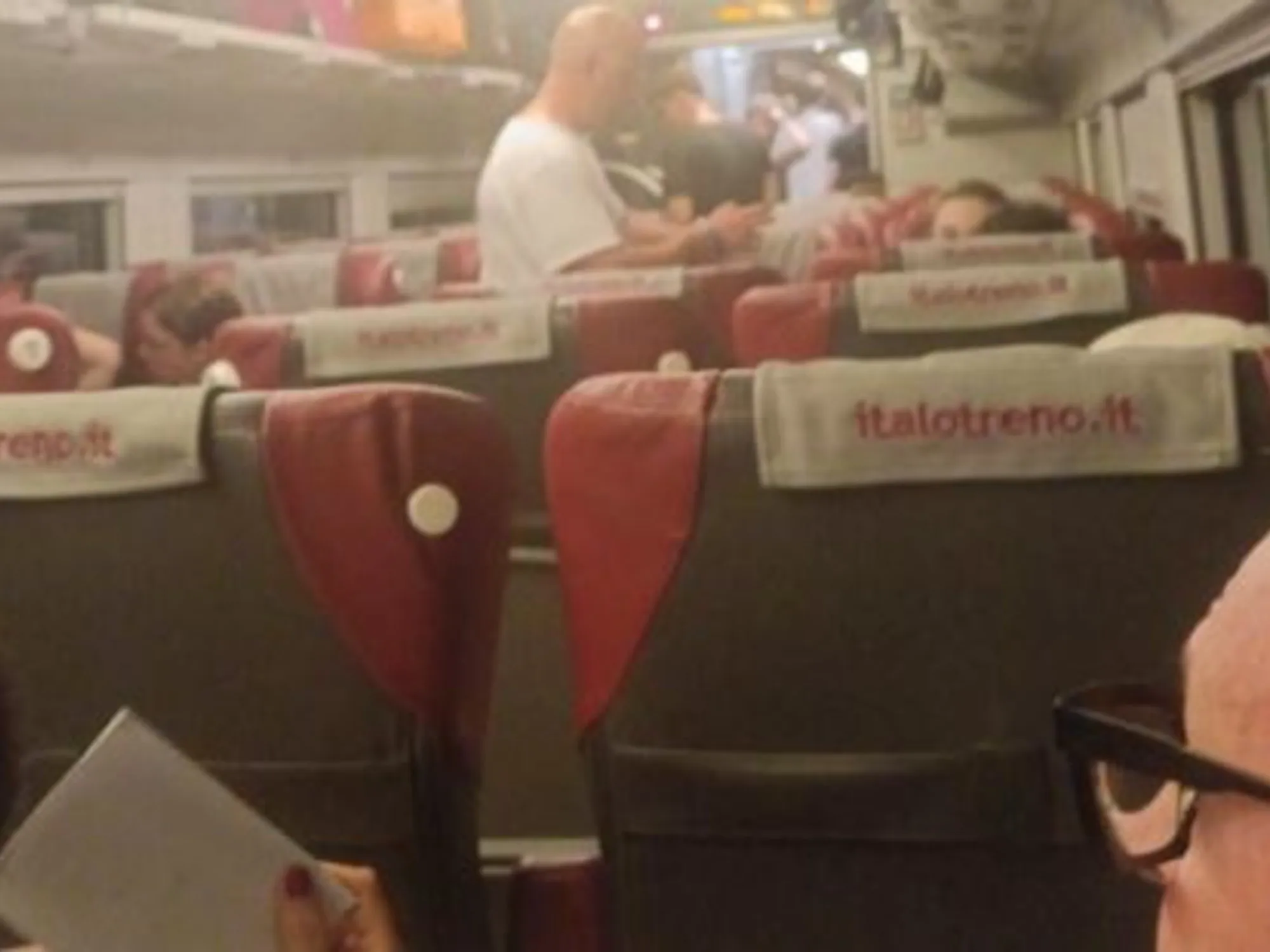 Leggi l'articolo: Treno Italo bloccato: "Niente aria condizionata né bagni". A bordo anche Sigfrido Ranucci