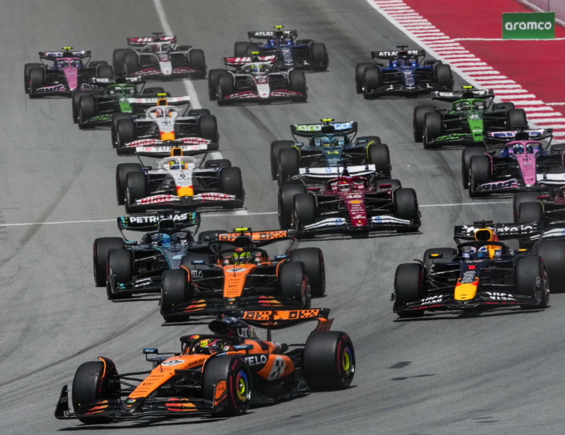 Gp Spagna, trionfa Oscar Piastri: Charles Leclerc chiude terzo