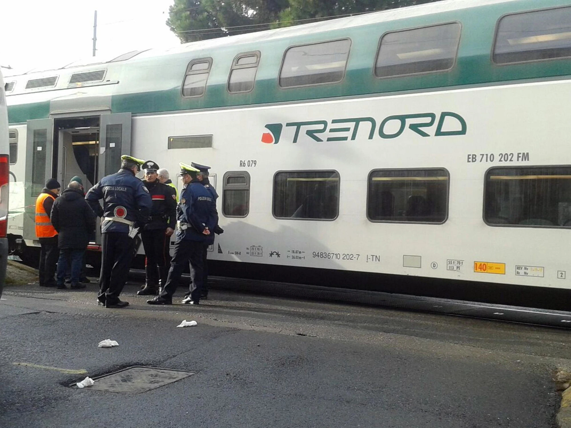 Cesano Maderno, 14enne travolta e uccisa dal treno