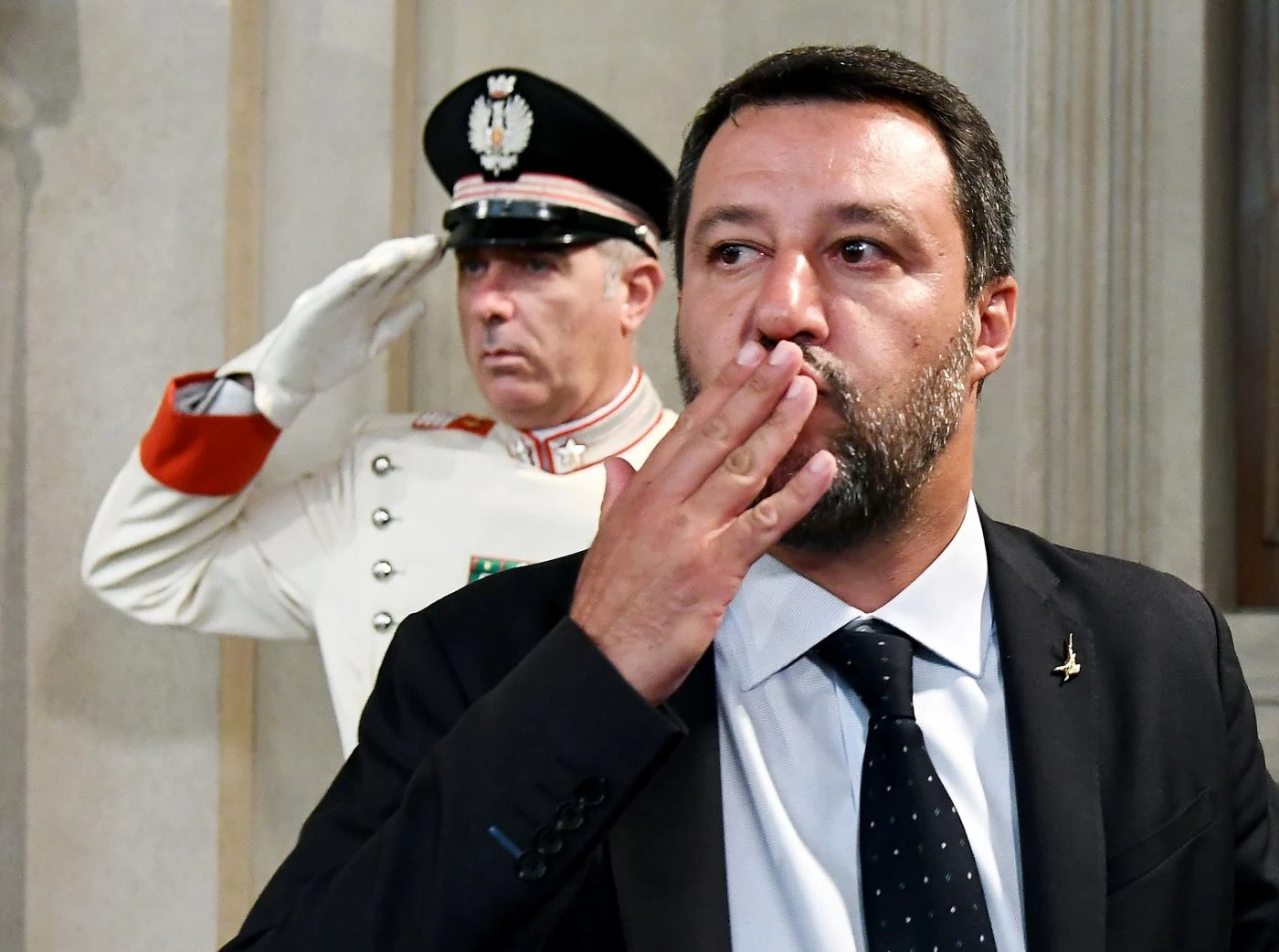 Matteo Renzi terrorizzato: "Matteo Salvini ci distruggerà". Il messaggio diretto a Zingaretti