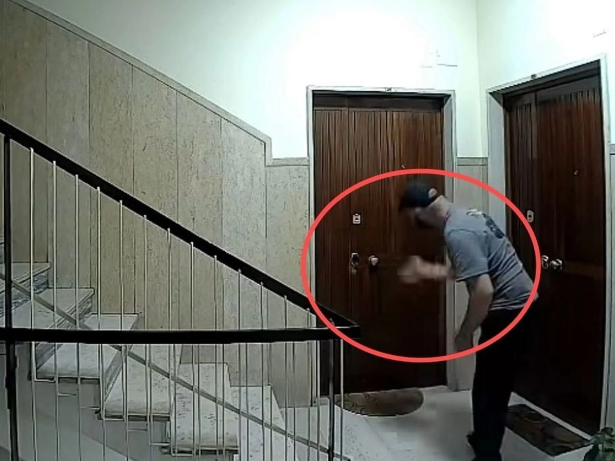 "Filo di colla": ecco come svaligiano le case in questa estate