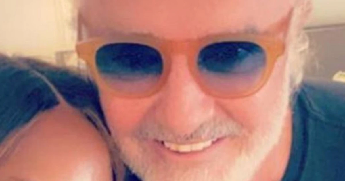 Flavio Briatore, la foto con Naomi Campbell a casa sua: lo schiaffo a Elisabetta Gregoraci e Pretelli al GF Vip?