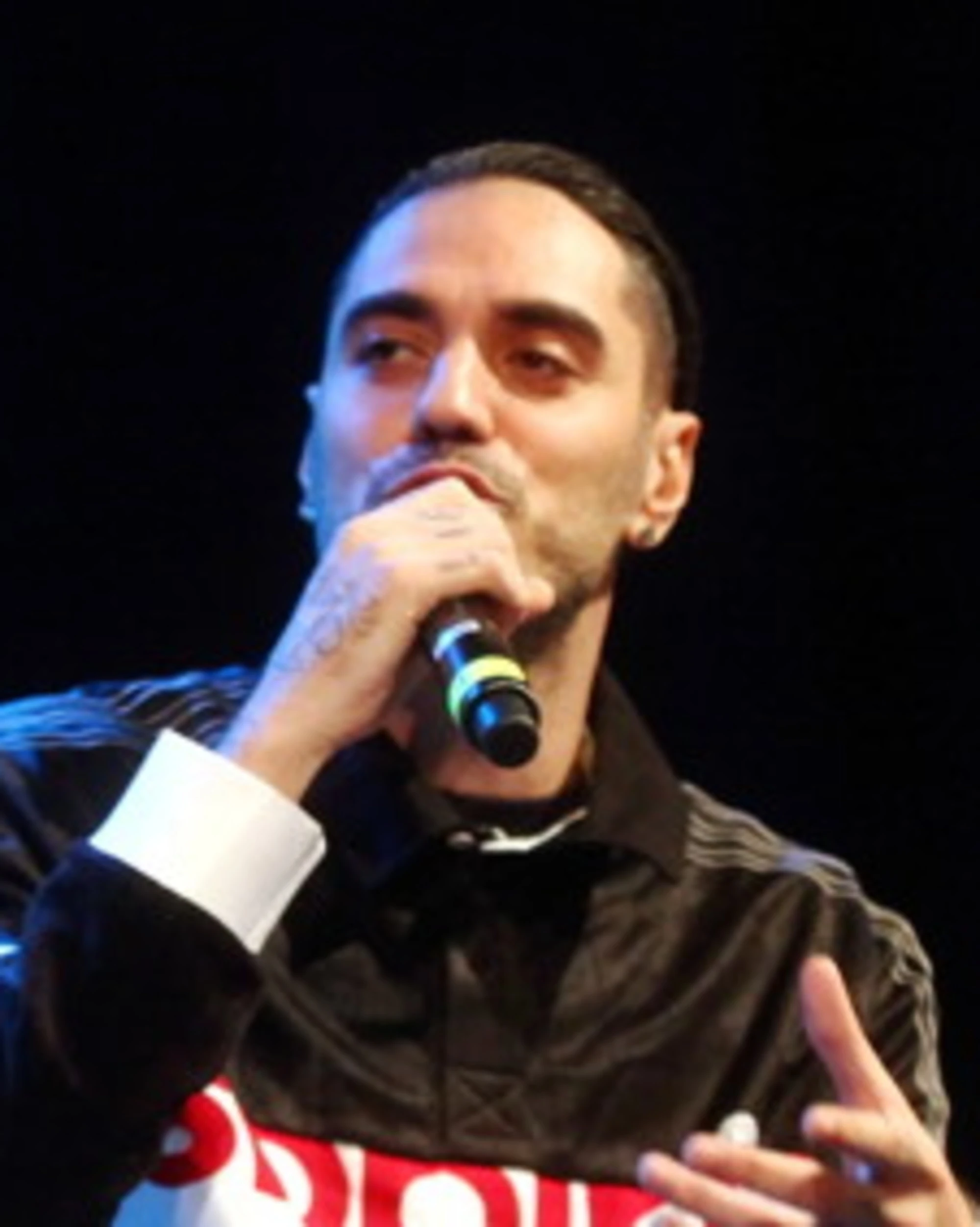 Marracash stronca Elly Schlein e sinistra: "Si è schiantata"
