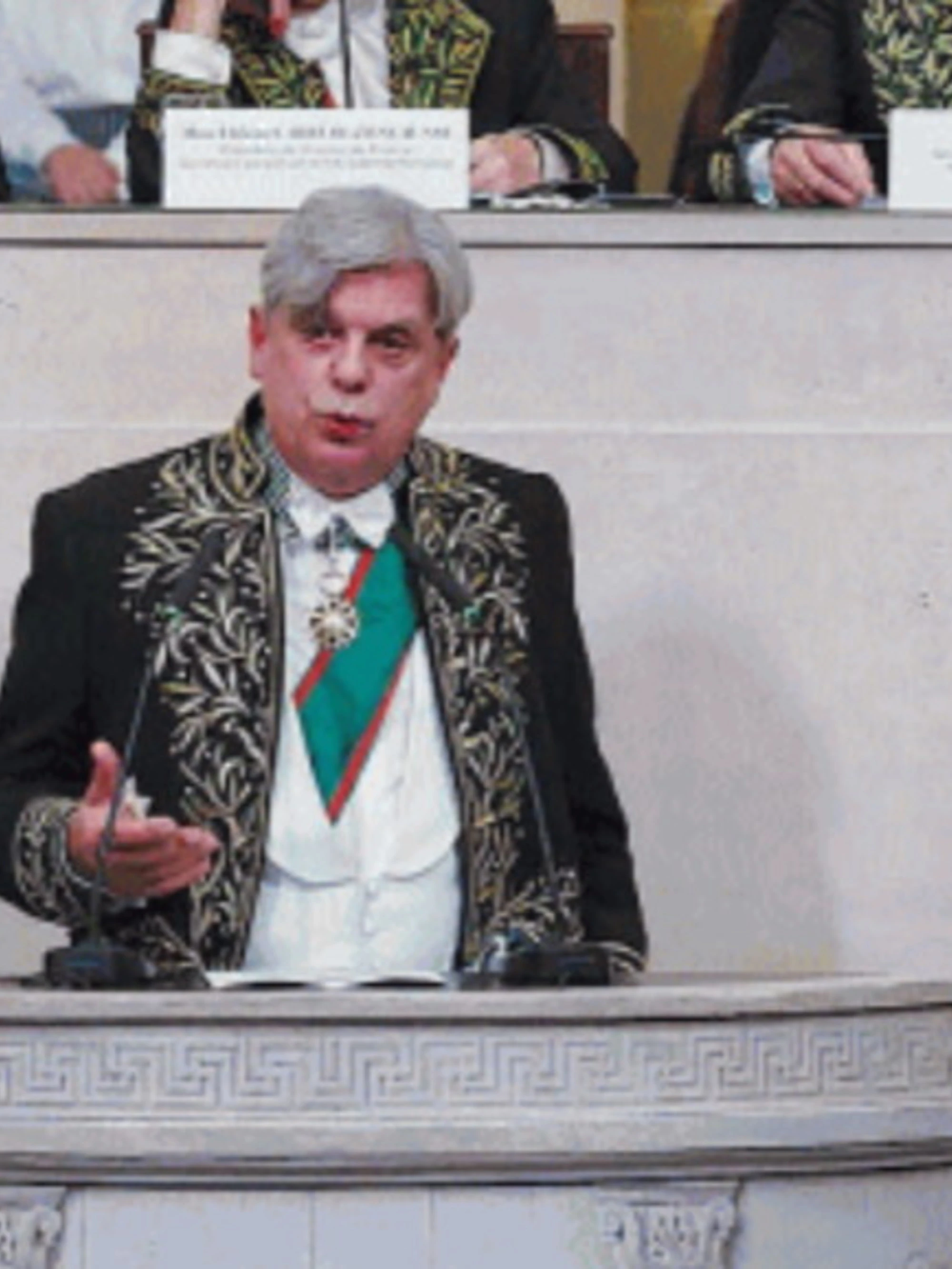 Maurizio Serra: "Così il Duce tentò di placare le brame di Hitler"