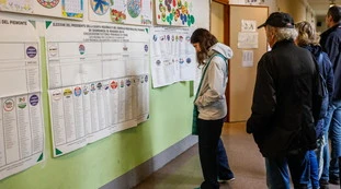 Sondaggi, "il pericolo nascosto": chi (e come) deciderà le elezioni
