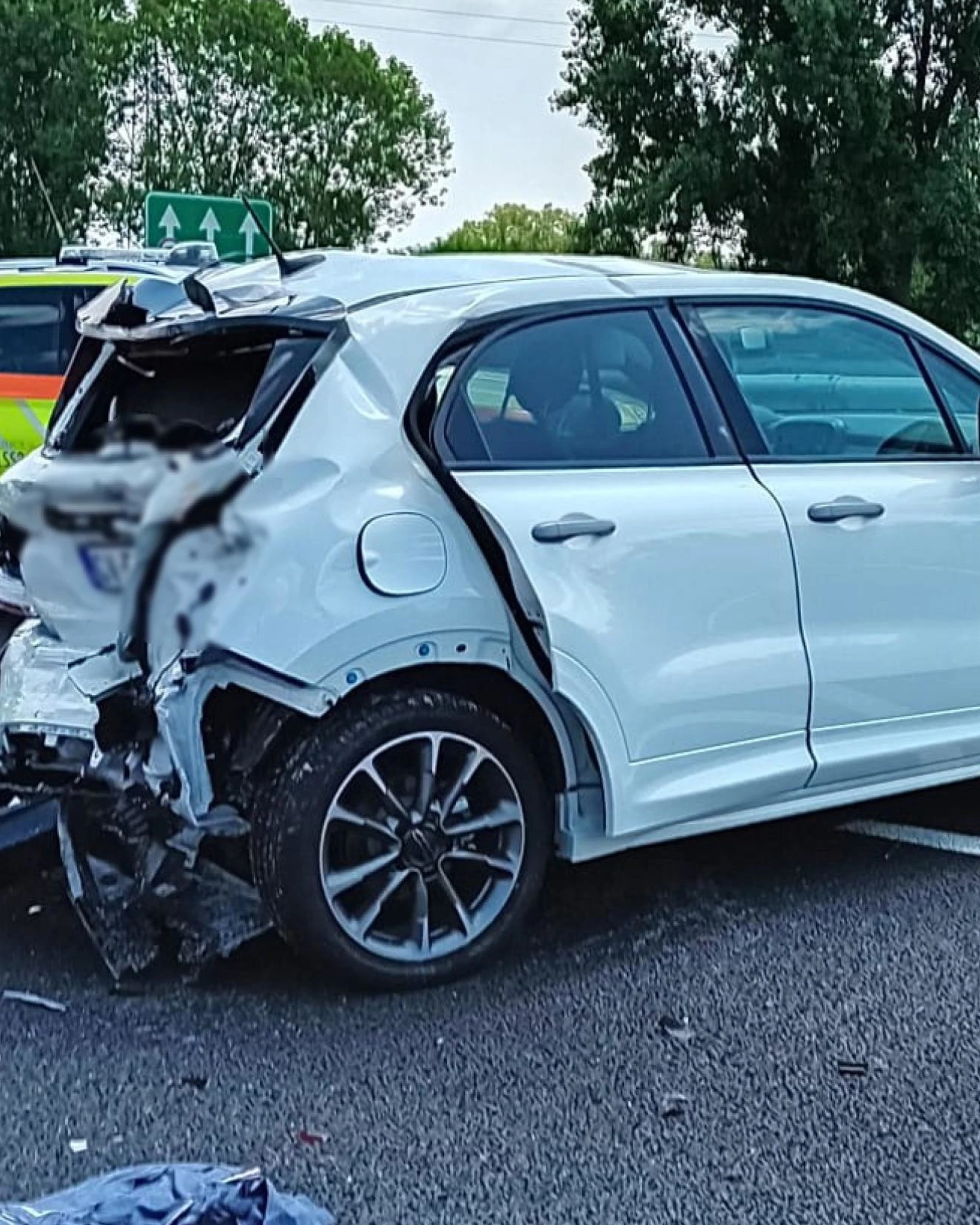 Frosinone, tragedia sulla A1: muoiono padre e figlio, gravi la mamma e l'altra bimba