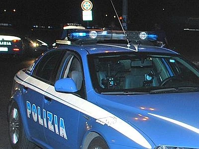 Salerno, difendono le proprie fidanzate: accoltellati tre giovani