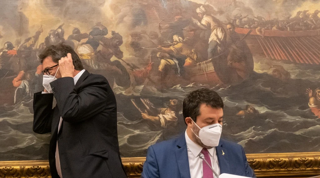Governo, telefonata Giorgetti-Salvini: il piano della Lega per il voto