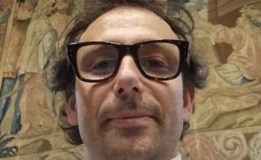 Marco Montingelli fugge all'alt, viene fermato e delira: 