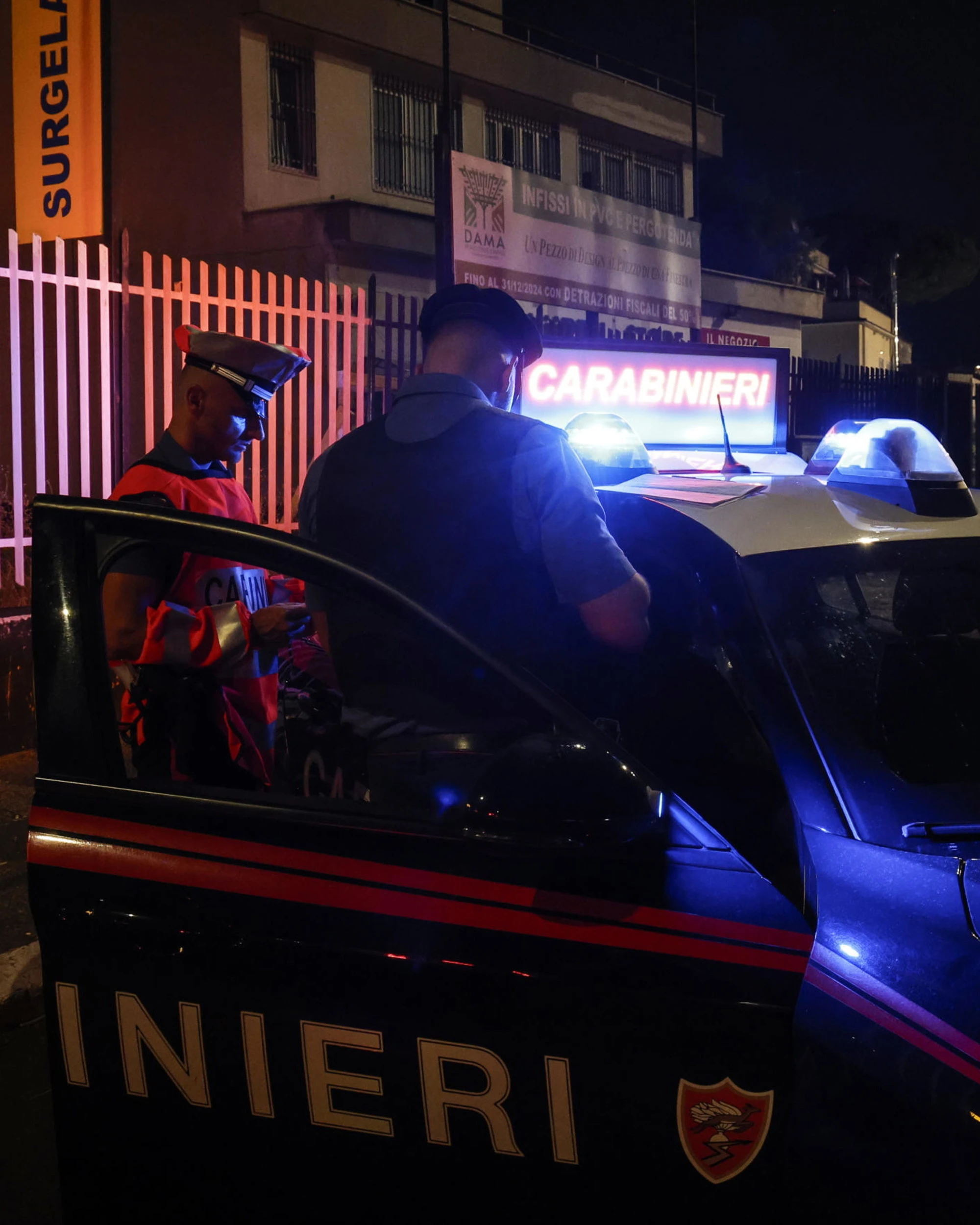 Firenze, 27enne marocchino molesta due ragazze: orrore alla fermata del tram