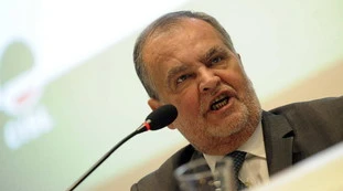 Roberto Calderoli contro la Germania: "Questa Europa è il sogno irrealizzato del Terzo Reich"