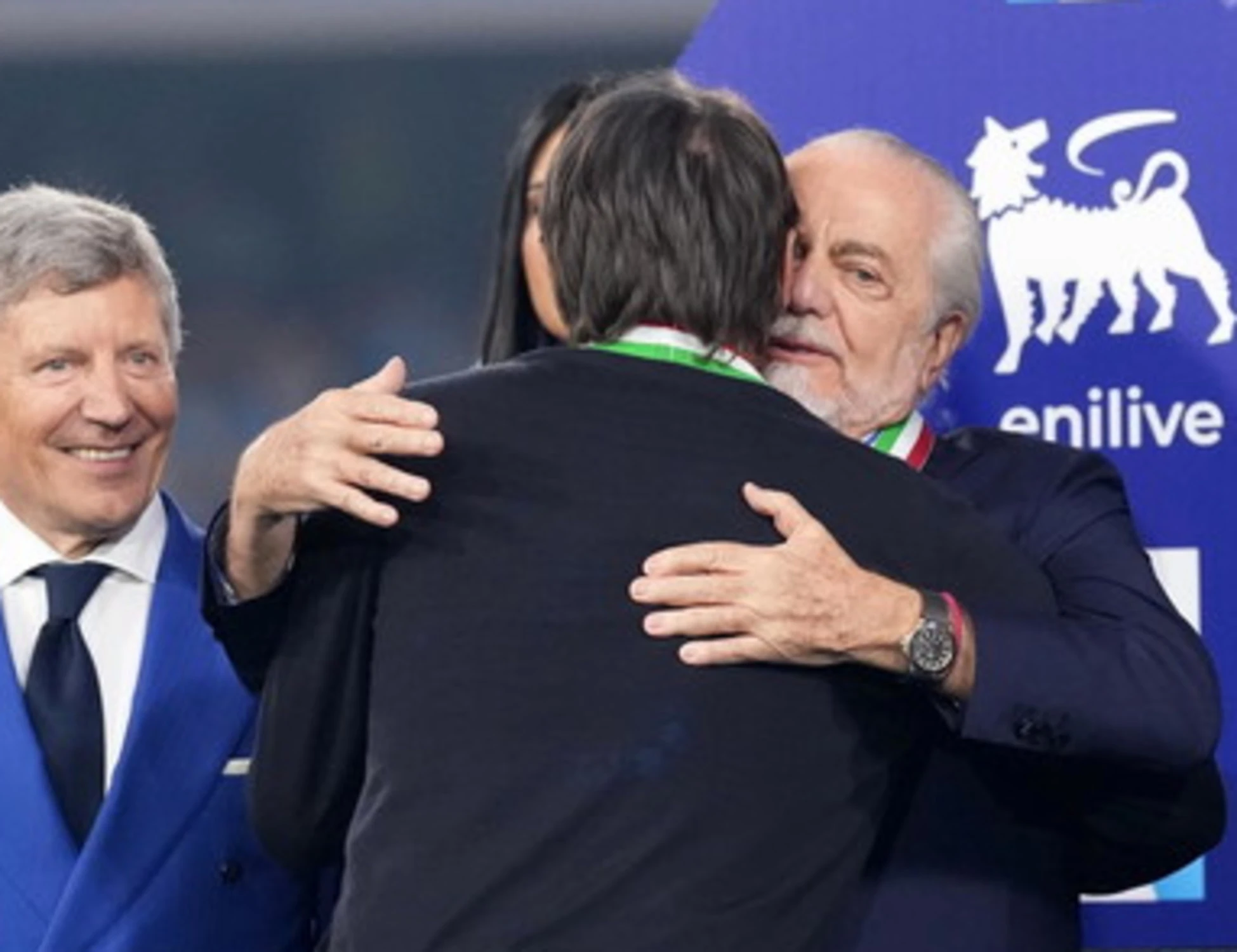 Antonio Conte, "ma ora...": De Laurentiis lo sfida, gelo alla festa