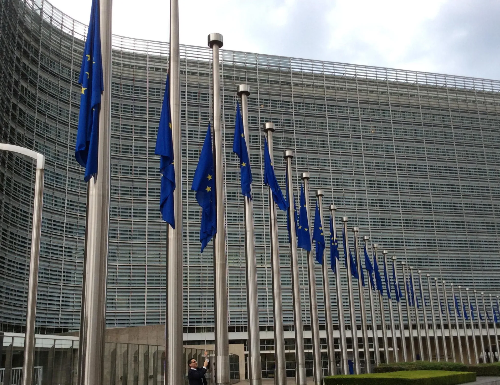 Boom di consulenze dalla Commissione Ue per avere pareri su clima ed energia