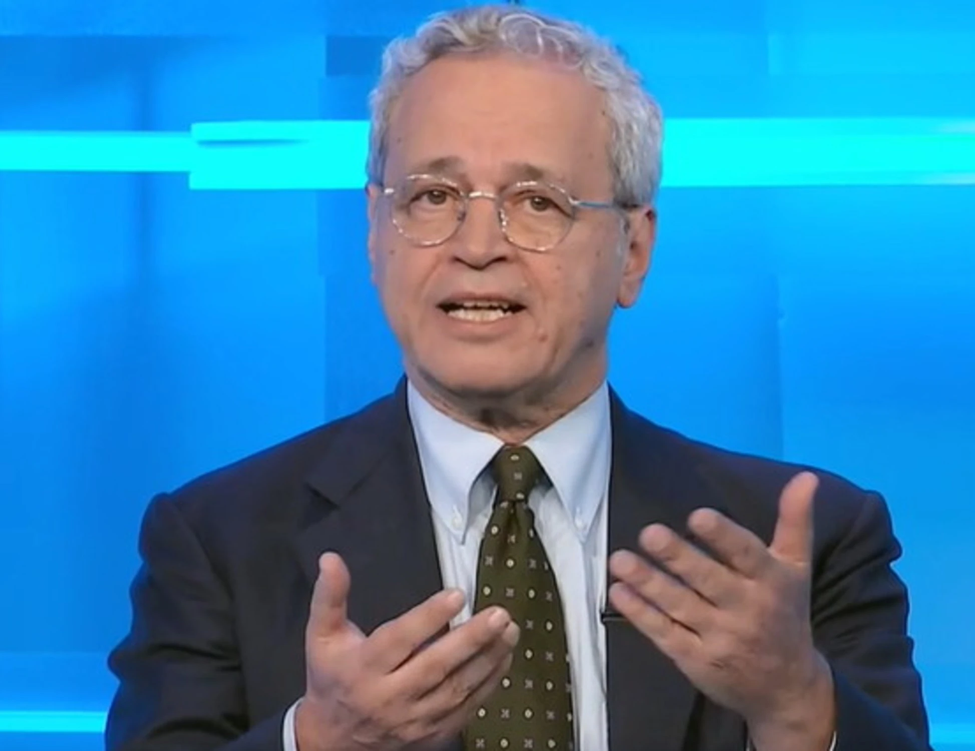 Enrico Mentana, la domanda per stanare i compagni: "Ditemi perché no"