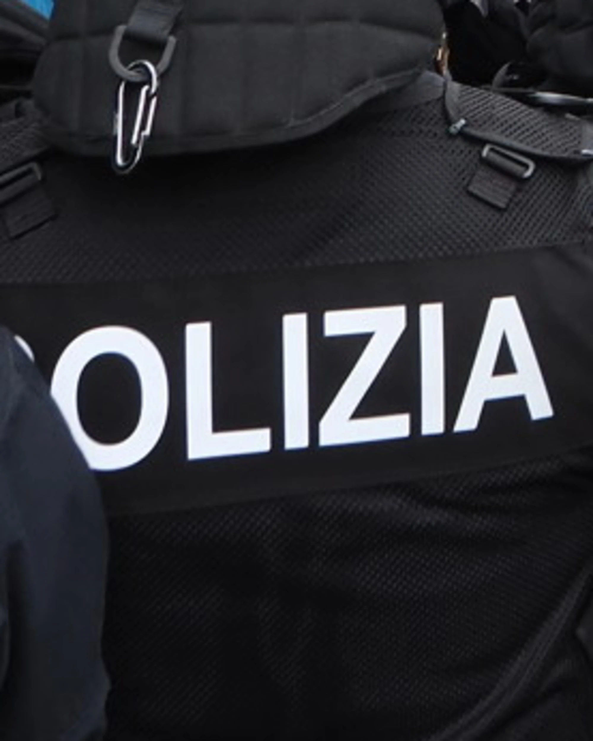 Arrestato scafista somalo: ha accoltellato un minorenne che si ribellava allo stupro