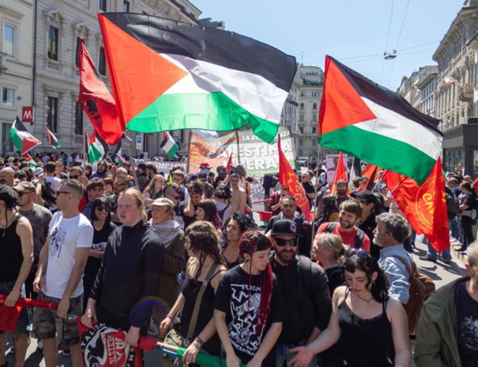 Il campo largo illiberale e ambiguo