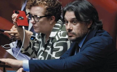 Silvestri, il deputato M5s anti-casta vive di politica da 20 anni. E si genuflette a Conte