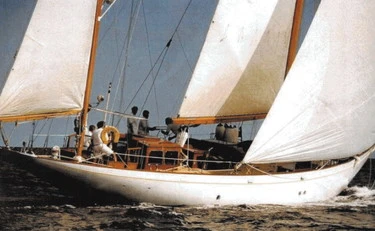 Ranucci, l'ex senatore Pd possiede la barca di Hitler. E sua moglie era lady "Più libri più liberi"