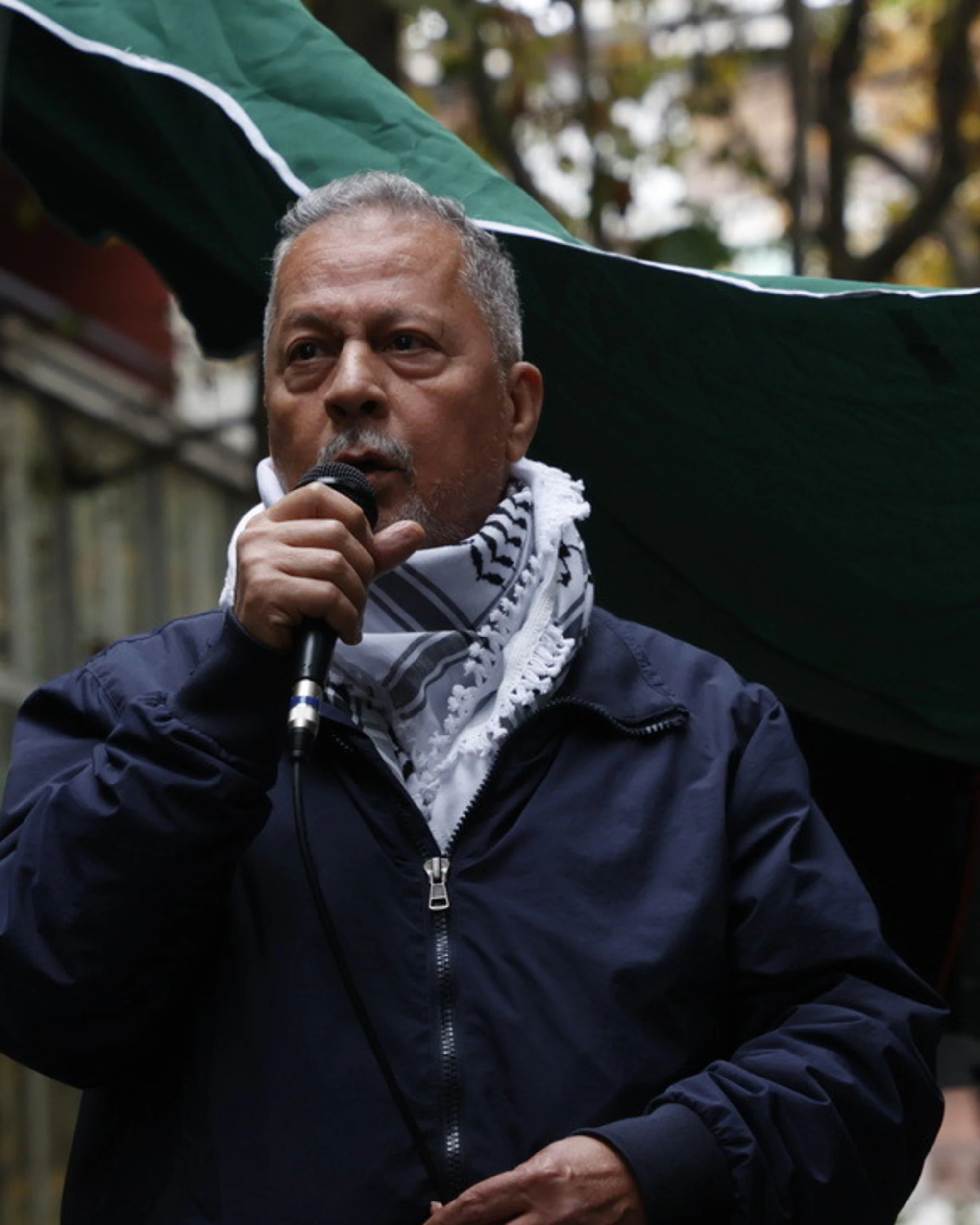 Hannoun, corteo a Sesto San Giovanni: la sfida dopo il daspo a Milano