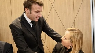 Giorgia Meloni, asse con Macron prima del Consiglio Ue