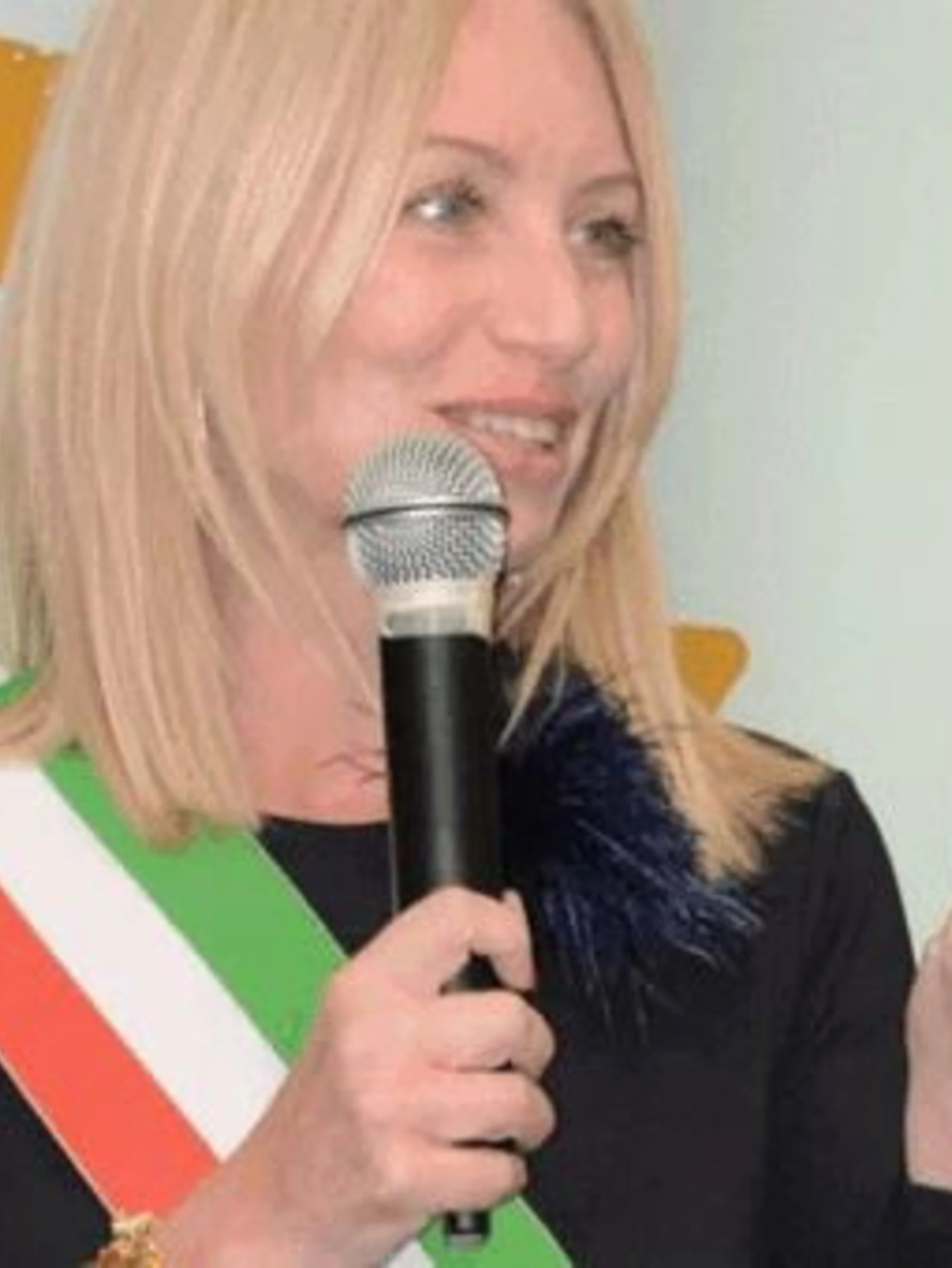 "25 Aprile festa col Tricolore". E l'Anpi subito frigna