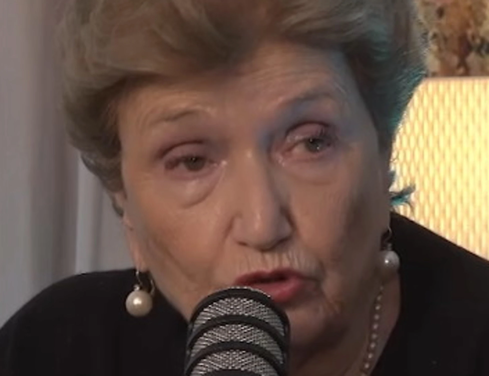 Mara Maionchi, il raptus: "Ho preso Pappalardo a cinghiate"