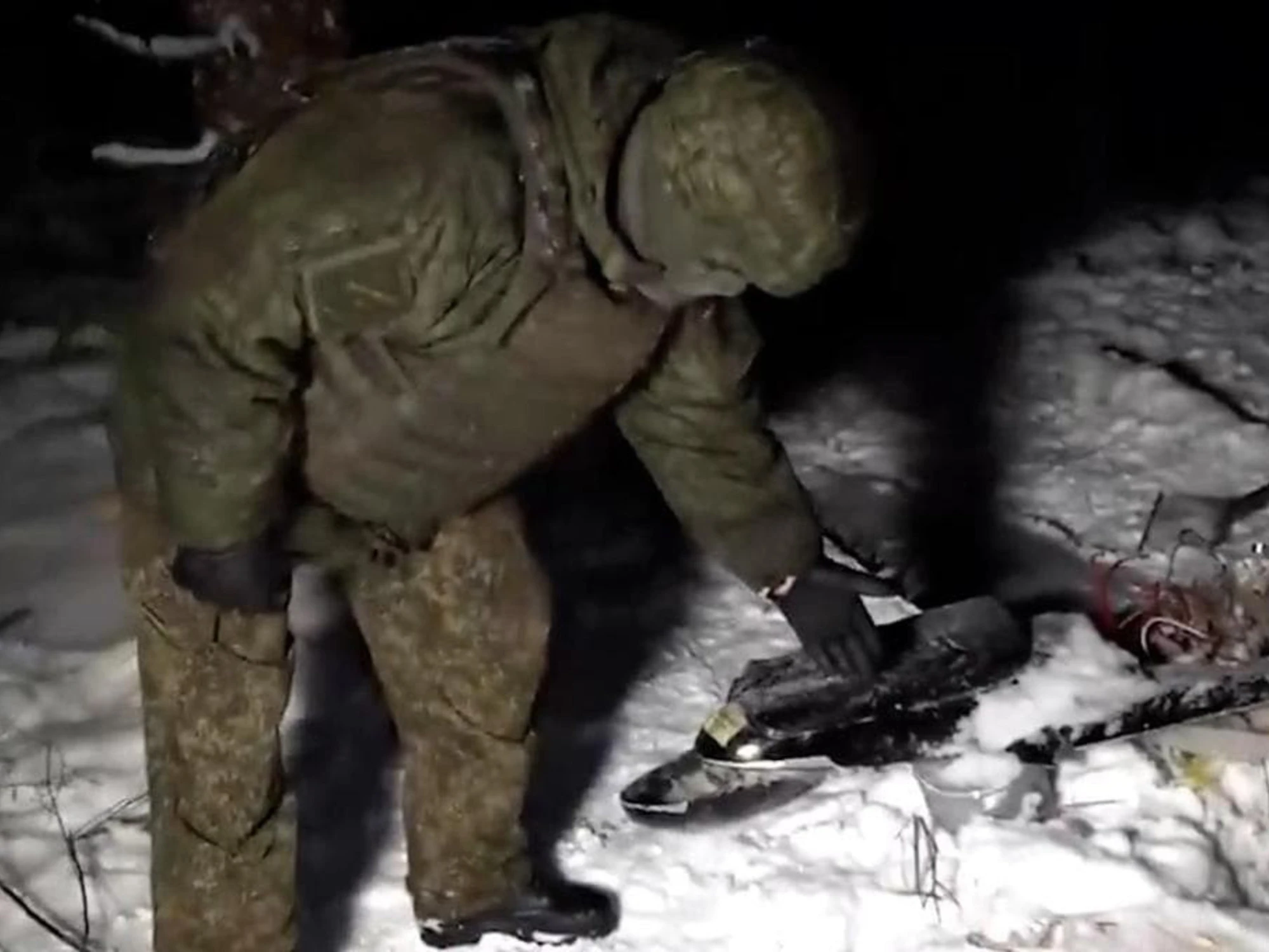 Mosca insiste sull'attacco alla dacia di Putin e mostra il drone. Kiev smentisce