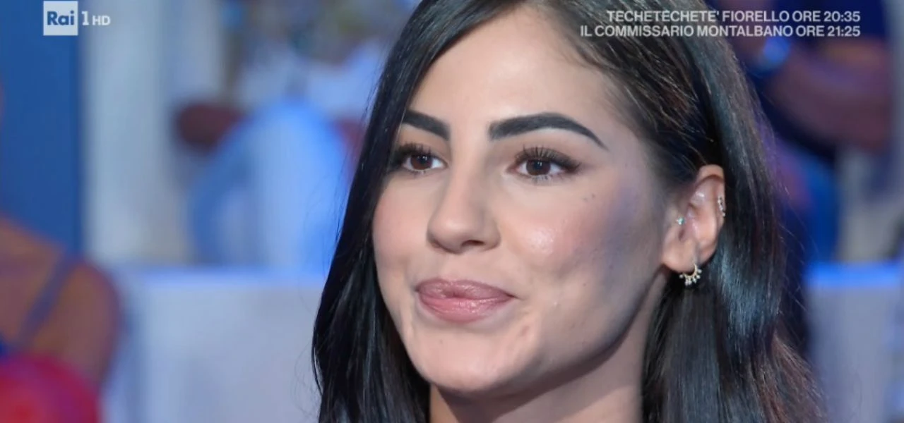 Giulia De Lellis, la confessione a Libero: "Ecco come sopravvivo alle corna"