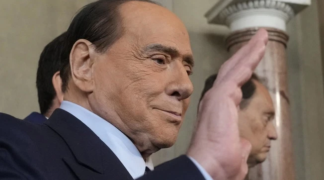 Berlusconi, la telefonata dall'ospedale: "Perché ha chiamato Fabio Capello"