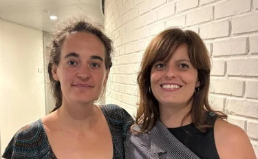 Ilaria Salis saluta Carola Rackete con questa foto: si scatena il delirio