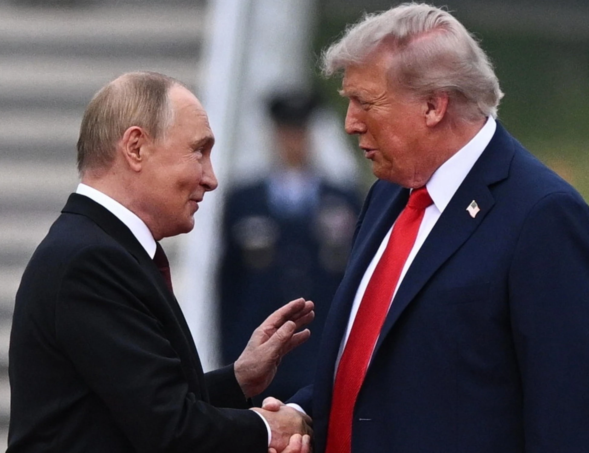 Trump a Putin, "fammi risolvere la tu c***o di guerra". Ecco il piano di pace