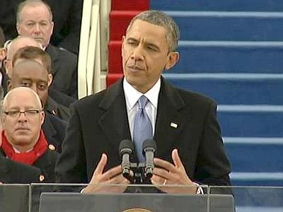 Obama giura per il secondo mandato: ''L'America è in ripresa, avanti uniti''