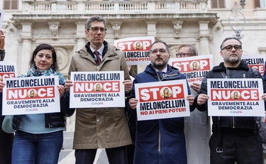 https://media.liberoquotidiano.it/VqWEPZa30ZMs58NFYY8Z38gLGdyf2kXsYfTR2HyF3Fw/width:800/quality:90/aW1hZ2VzLzIwMjYvMDUvMTMvMDYzNjAyNDkyLWEwODQxMjBjLTA2YTItNDc5OS1iZDRjLWZmOWJmZmE2ZDk1Yy5qcGc.webp