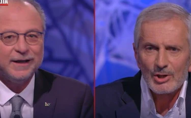 PiazzaPulita, Carofiglio tocca il fondo con Mulè: "Perché mette in mezzo Dio?"