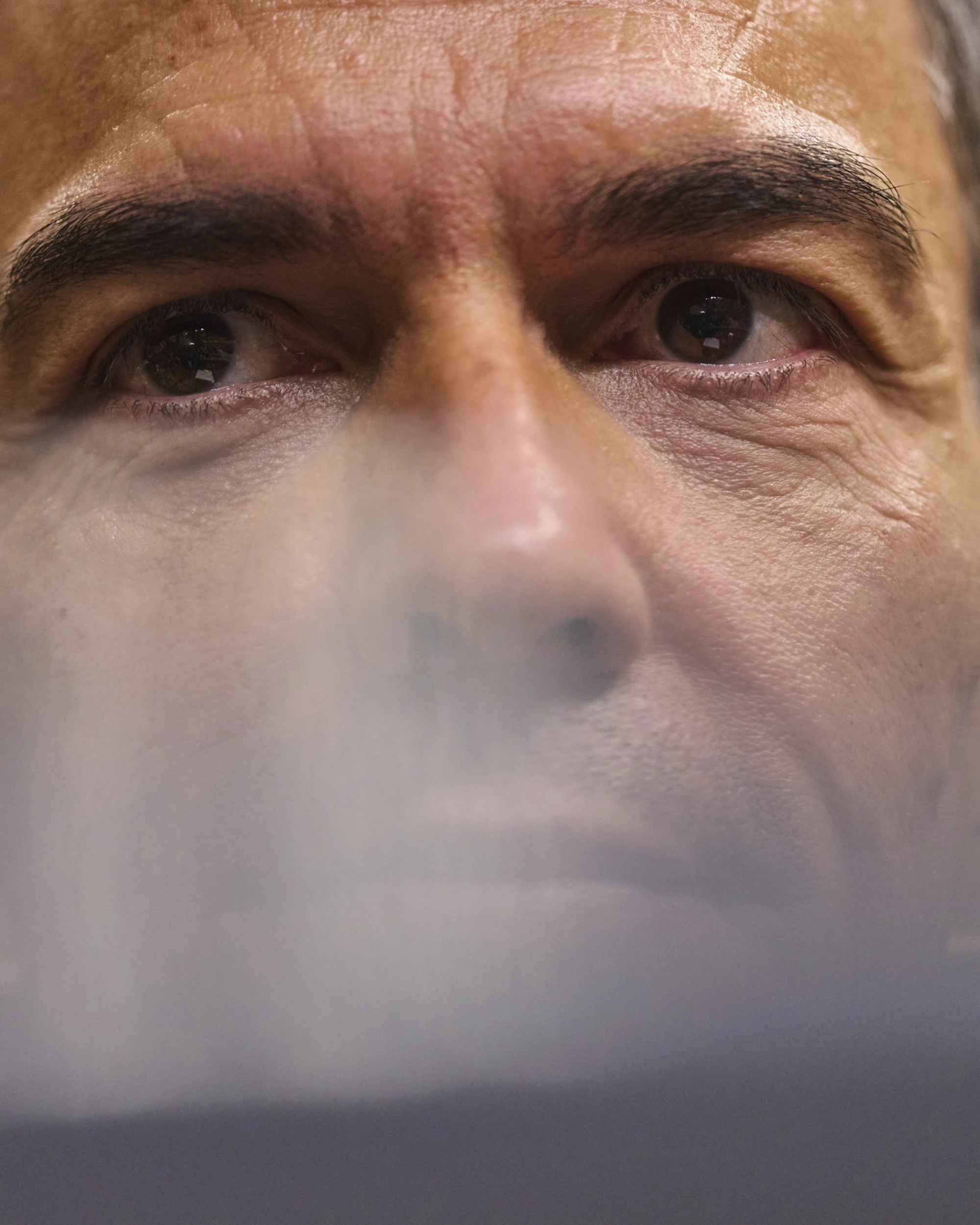 Pedro Sanchez, accusa-choc: "Si è comprato casa con i soldi dei bordelli"