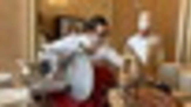 https://media.liberoquotidiano.it/VrYEXn9FHVZkuj9jmC4t-N2CGxz7GVZFy92iePUmoaI/width:800/quality:90/aW1hZ2VzLzIwMjYvMDUvMDcvMTQxNDM4MjU1LWQ5NWMyN2QwLTIyYzQtNDBhNC05MzliLTU3MDQ1Y2UwYWY0Ni5qcGc.webp