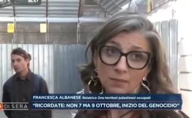 https://media.liberoquotidiano.it/VsYguUkalHzrEGnC0mvF8XYjVt8YWCRflKUZsJLuFVs/width:800/quality:90/aW1hZ2VzLzIwMjUvMTAvMTMvMDc1MzM2MjMxLWViMmQ4Zjc4LTIwMTQtNDMwNC05ODRiLWQ2ZWE0MWUzYjdmMS5qcGc.webp