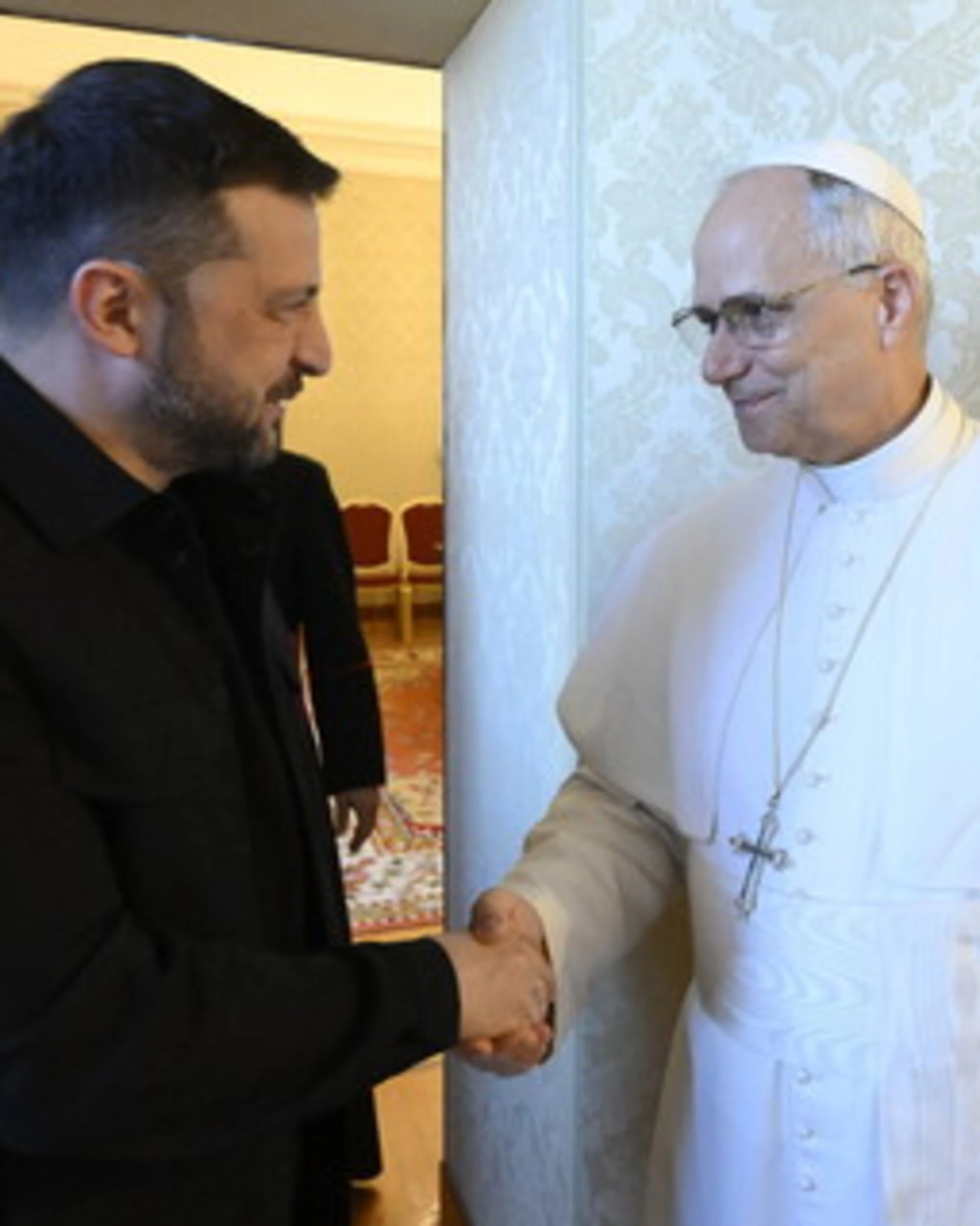 Leone XIV incontra Zelensky: "Vaticano a disposizione per i negoziati"