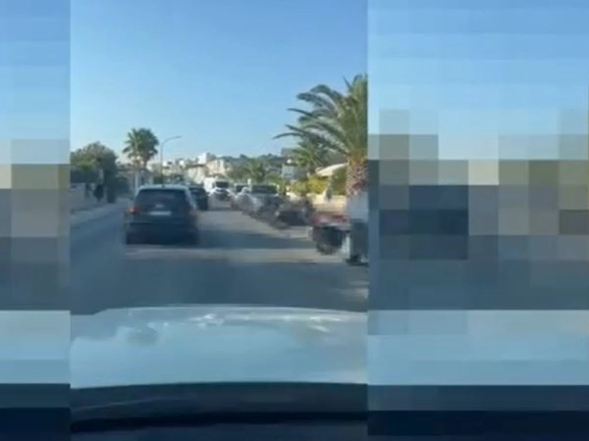 L'Audi A3 che terrorizza le spiagge: rubano soldi e telefoni, ecco dove