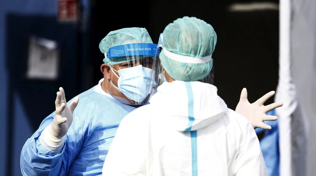 Coronavirus, bollettino 3 marzo: 20mila contagi e 347 morti, schizzano i ricoveri e il tasso di positività 