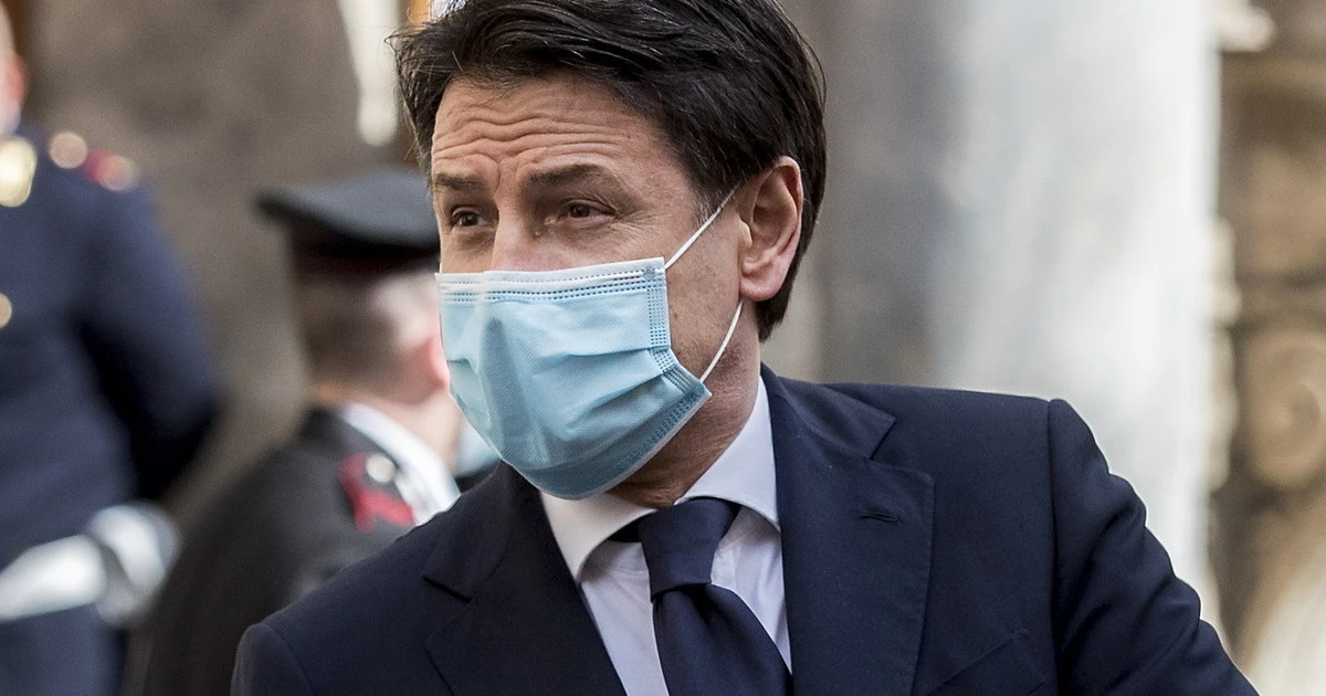 Giuseppe Conte, l'appello alla vigilia della fase 2: "Non sperperiamo 50 giorni di lockdown"
