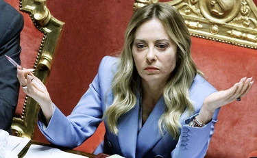 Giorgia Meloni "difende solo i mussoliniani": chi spala fango sulla premier