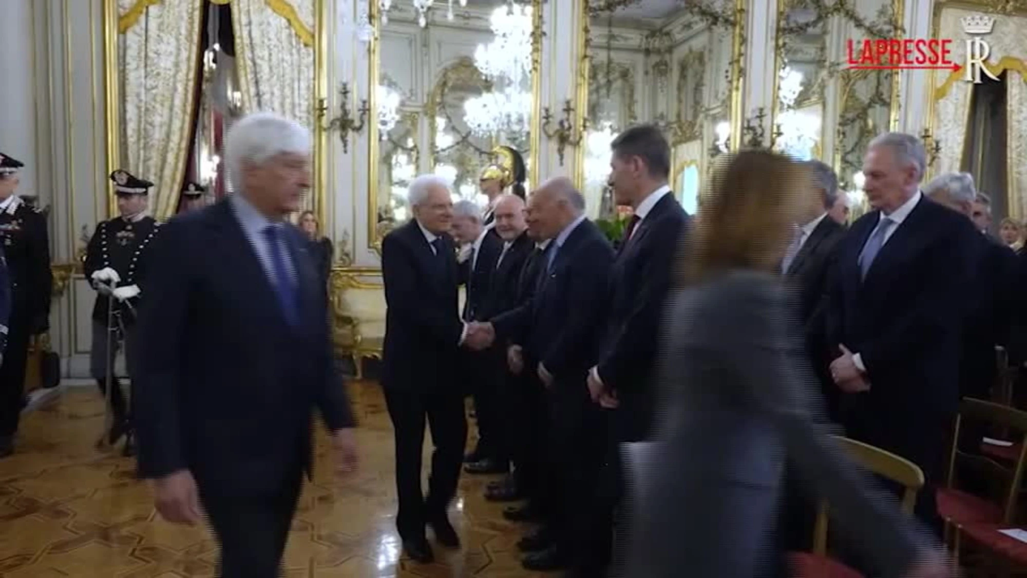 Mattarella: "Riconoscenza e fiducia della Repubblica nella Polizia"