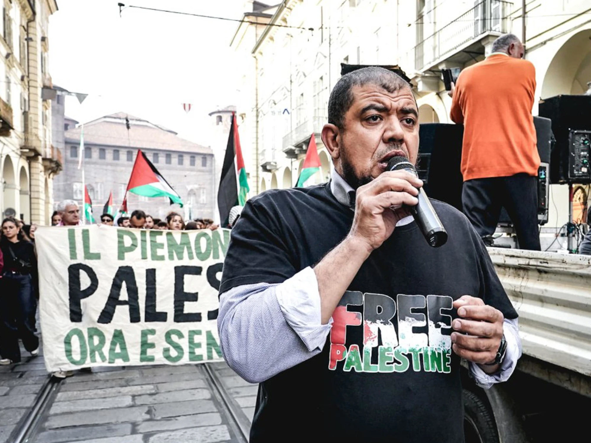 Il vescovo pro-Imam era perplesso sulle croci in montagna